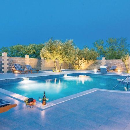 Apartments Mario Biograd Na Moru Exterior photo