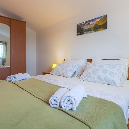 Apartments Mario Biograd Na Moru Exterior photo