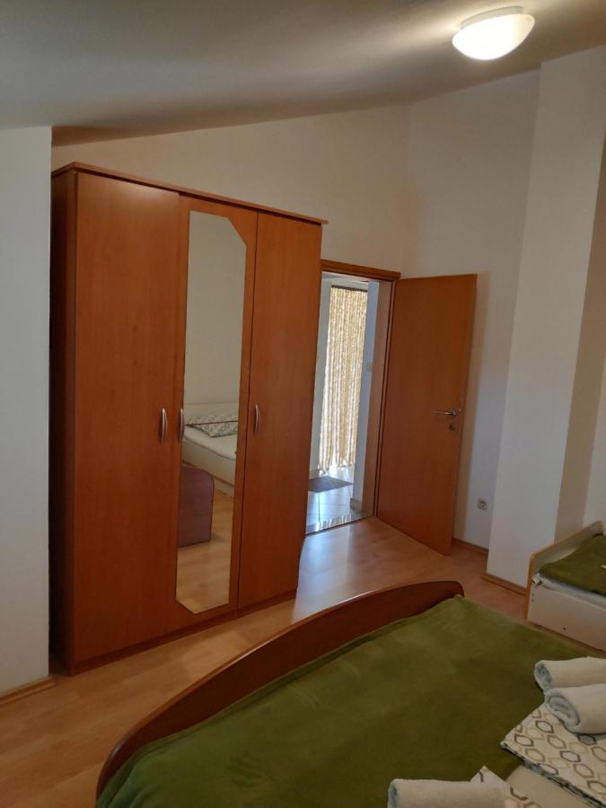 Apartments Mario Biograd Na Moru Exterior photo