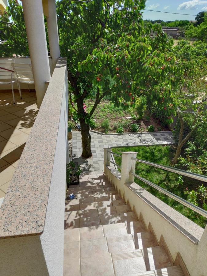 Apartments Mario Biograd Na Moru Exterior photo