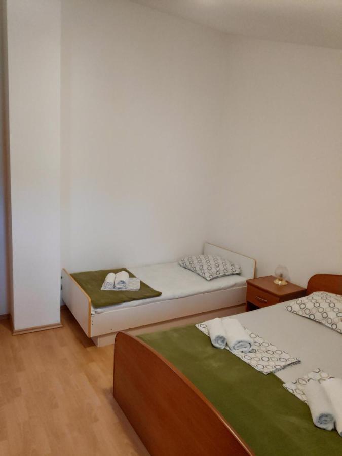 Apartments Mario Biograd Na Moru Exterior photo